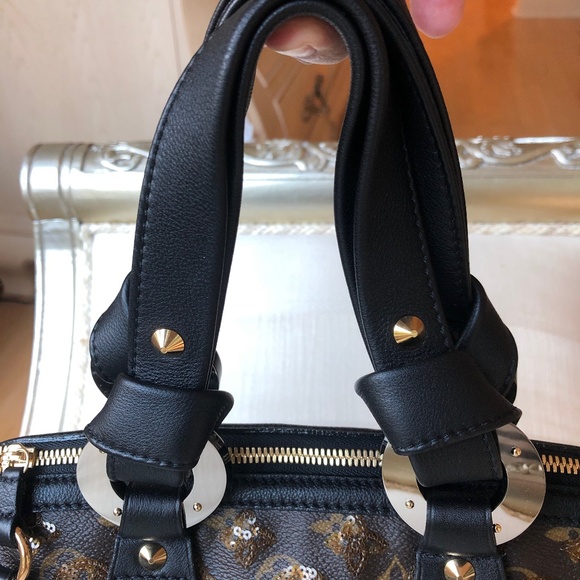 Louis Vuitton Alma Eclipse - Picture 4 of 14